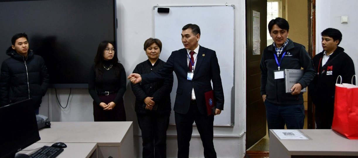 Улуттук университетте жасалма интеллект технологиялары боюнча II Республикалык чемпионат өтүүдө