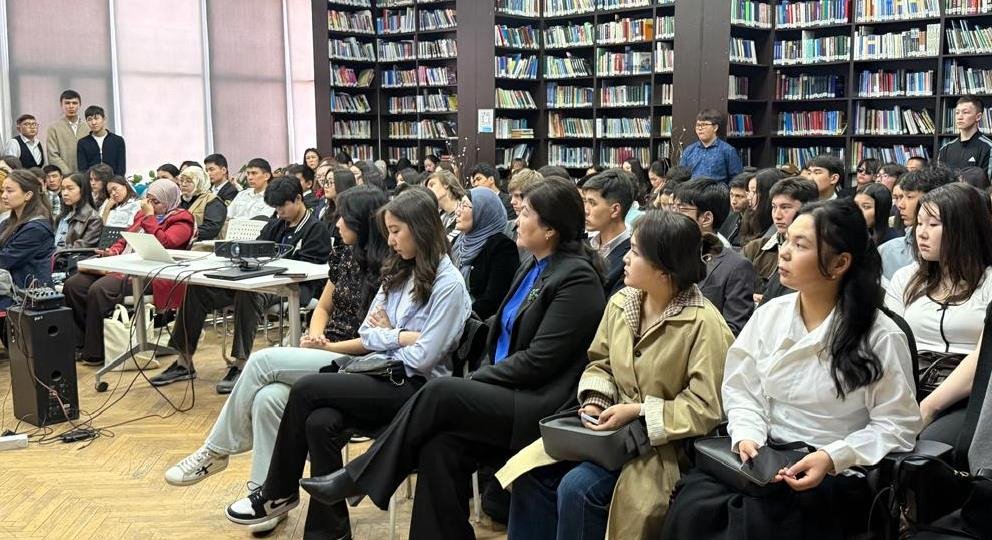 Студенты ИКТИИ встретились с делегацией из Кремниевой долины