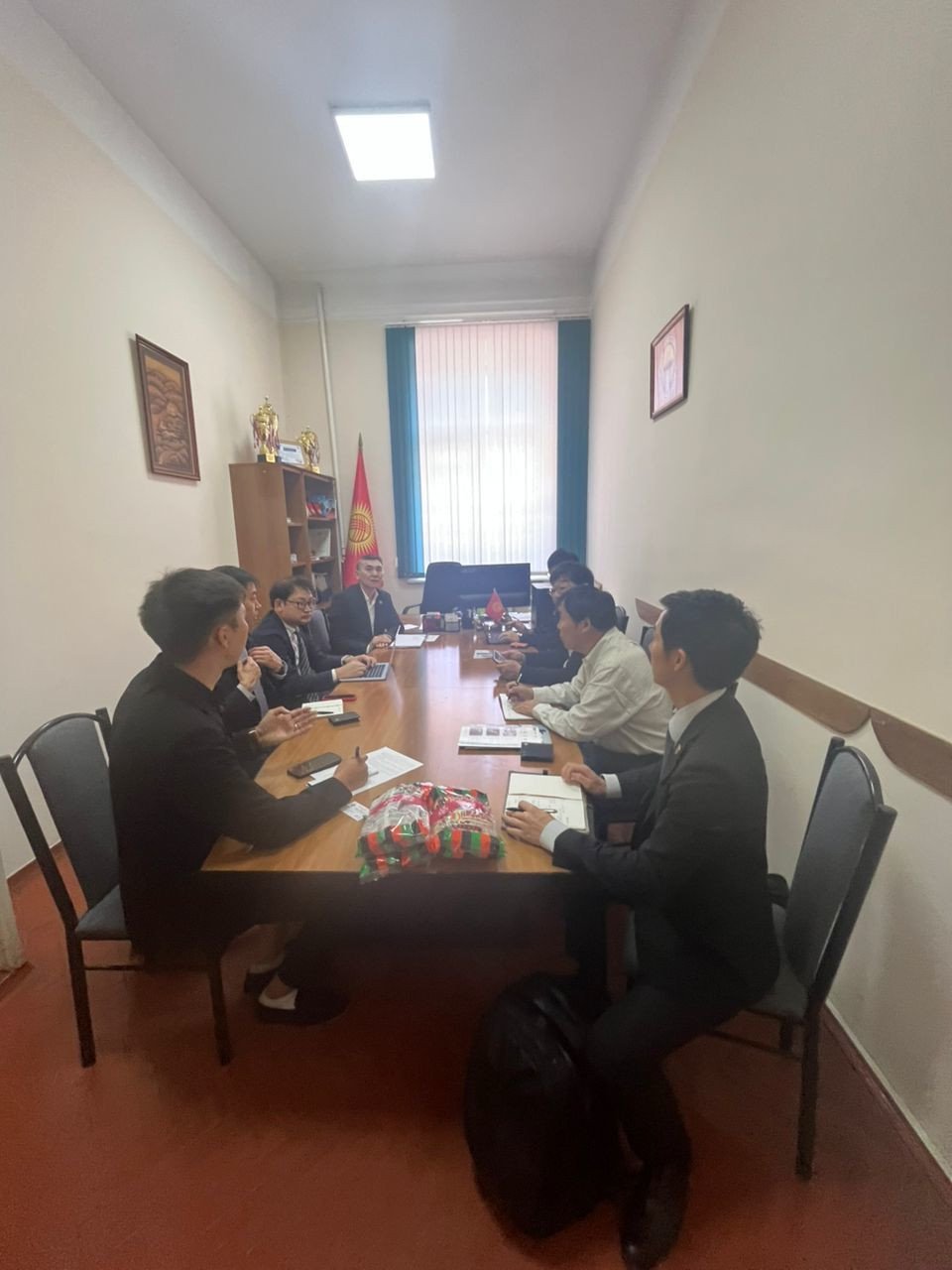КТЖИИге Япониянын «Sys Holdings Group» компаниясынын директору Хироки Судзуки мырза баштаган делегация келди