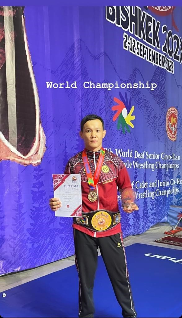 Бигельдиев Д. стал чемпионом мира по сурдо-борьбе
