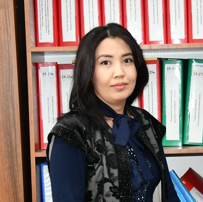 Туратбекова Айпери Туратбековна